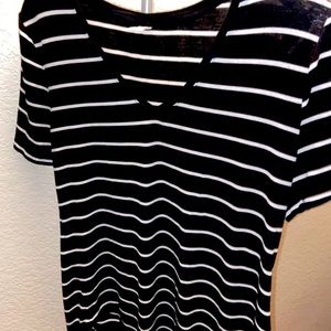 Cute Striped top, White on black